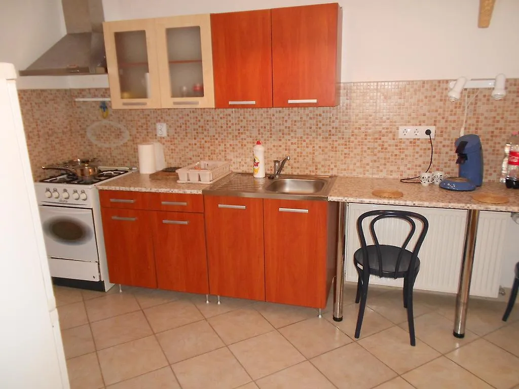 Bora Vendeghaz Apartment Eger